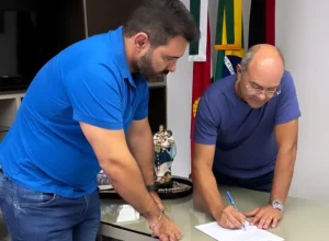 Laurinho-Maia-assinatura-3-1