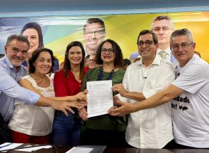 ato-de-filiacao-do-deputado-federal-Gervasio-Maia-e-do-deputado-estadual-Dr.-Romualdo-ao-PCdoB_foto_divulgacao