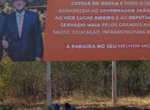 outdoor-agradecimento-sertao-gervasio-maia-560x600